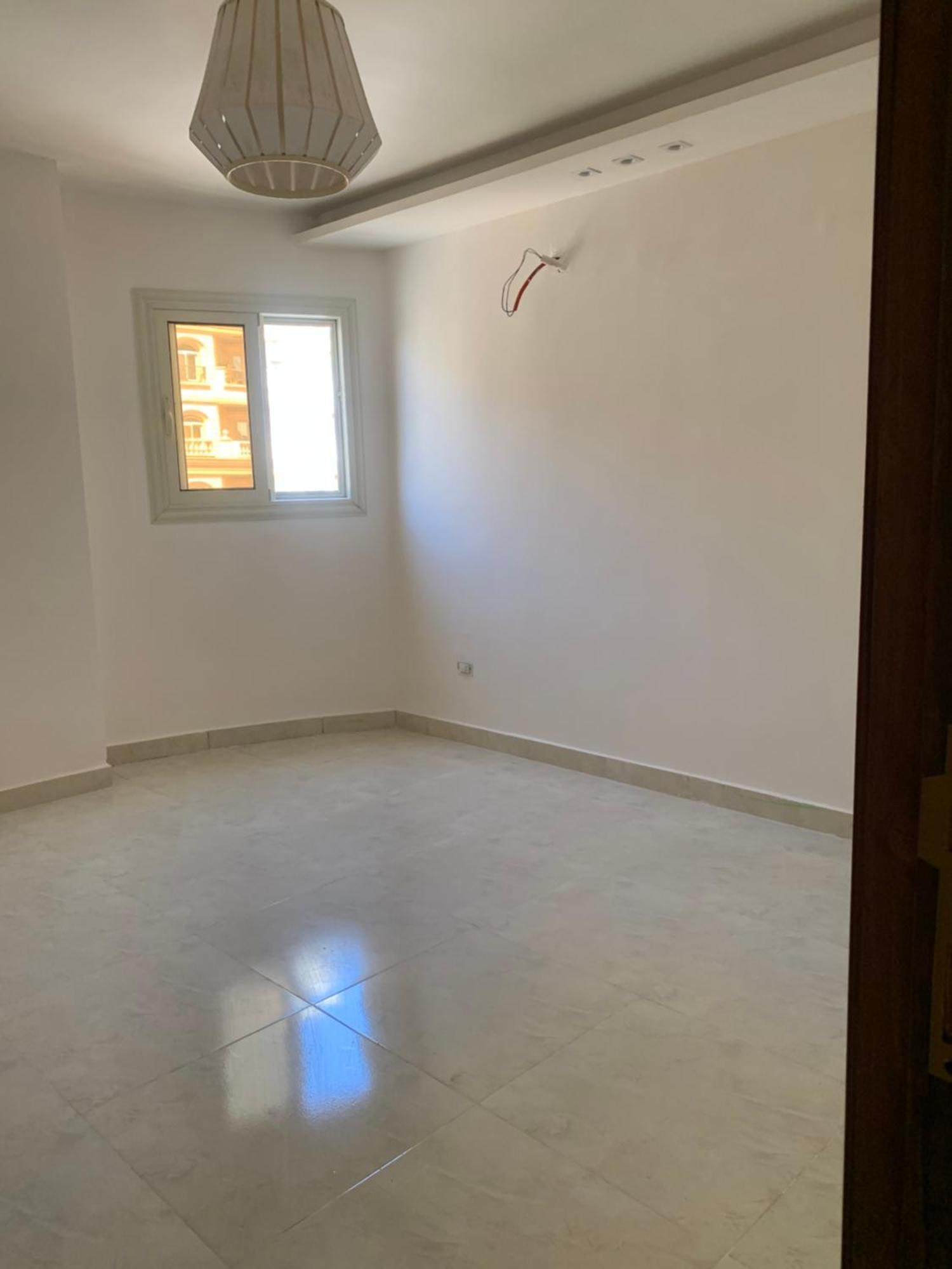 Two Bedroom Near The Subway Station